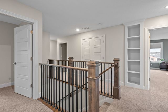 317 Madison Drive, Riverdale, IA 52722