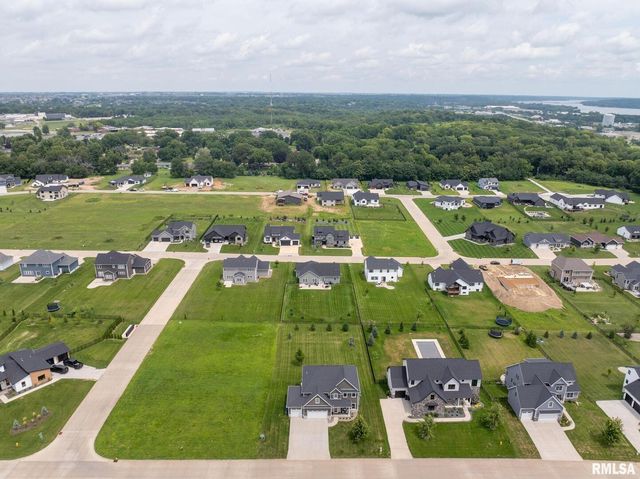 317 Madison Drive, Riverdale, IA 52722