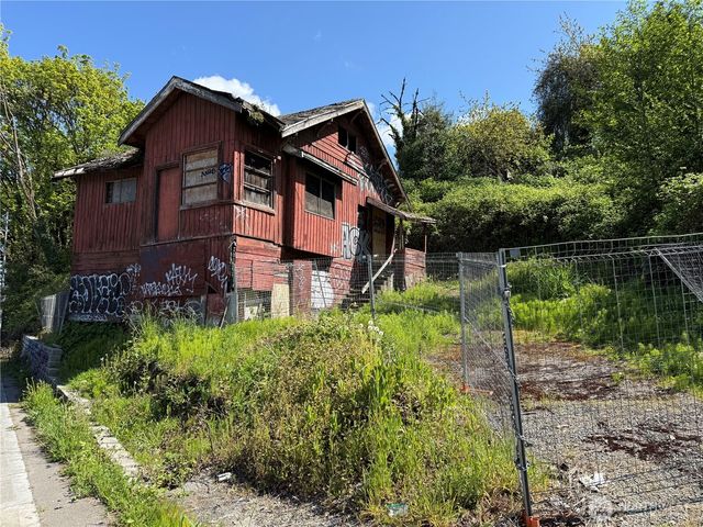 3804 23rd Avenue SW, Seattle, WA 98106