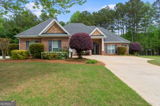 1274 McAllistar Drive, Locust Grove, GA 30248