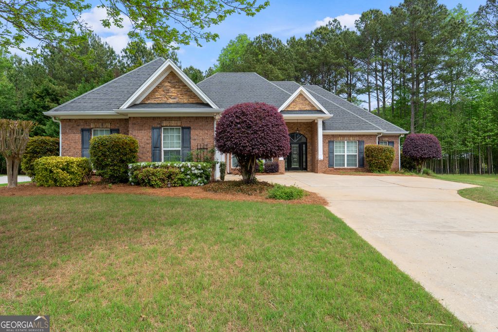 1274 McAllistar Drive, Locust Grove, GA 30248