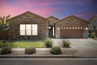 2013 Van Ruiten Dr, Lodi, CA 95242