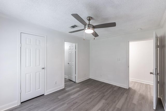 151 Varsity Circle, Huntsville, TX 77340