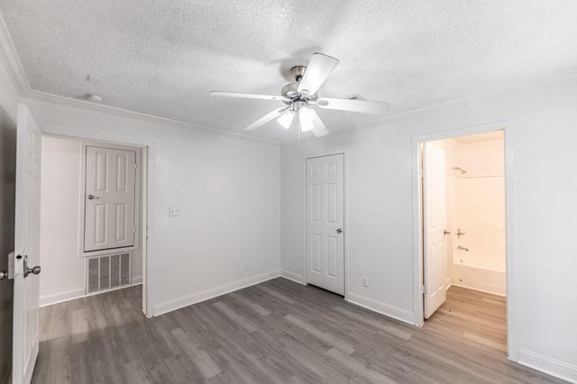 151 Varsity Circle, Huntsville, TX 77340