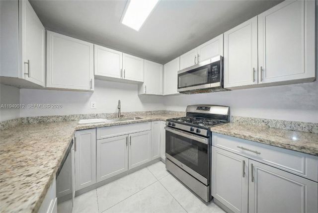 6971 SW 24th St, Miramar, FL 33023