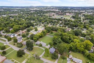 305 Castle Heights Ave, Lebanon, TN 37087