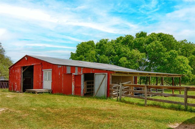 7755 Fm 1295, Moulton, TX 77975
