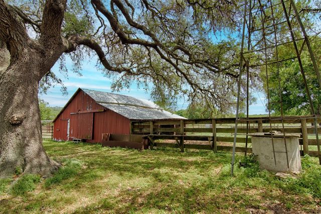 7755 Fm 1295, Moulton, TX 77975