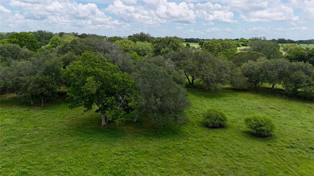 7755 Fm 1295, Moulton, TX 77975