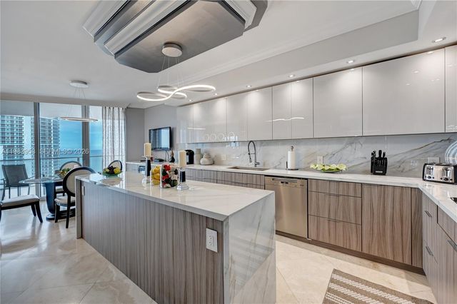 3101 S Ocean Dr 3203, Hollywood, FL 33019