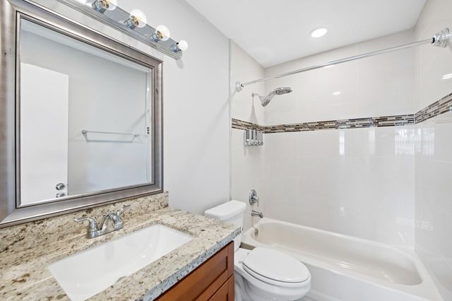 2127 NE 11th Avenue, Wilton Manors, FL 33305