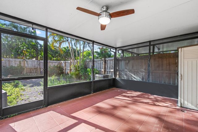 2127 NE 11th Avenue, Wilton Manors, FL 33305