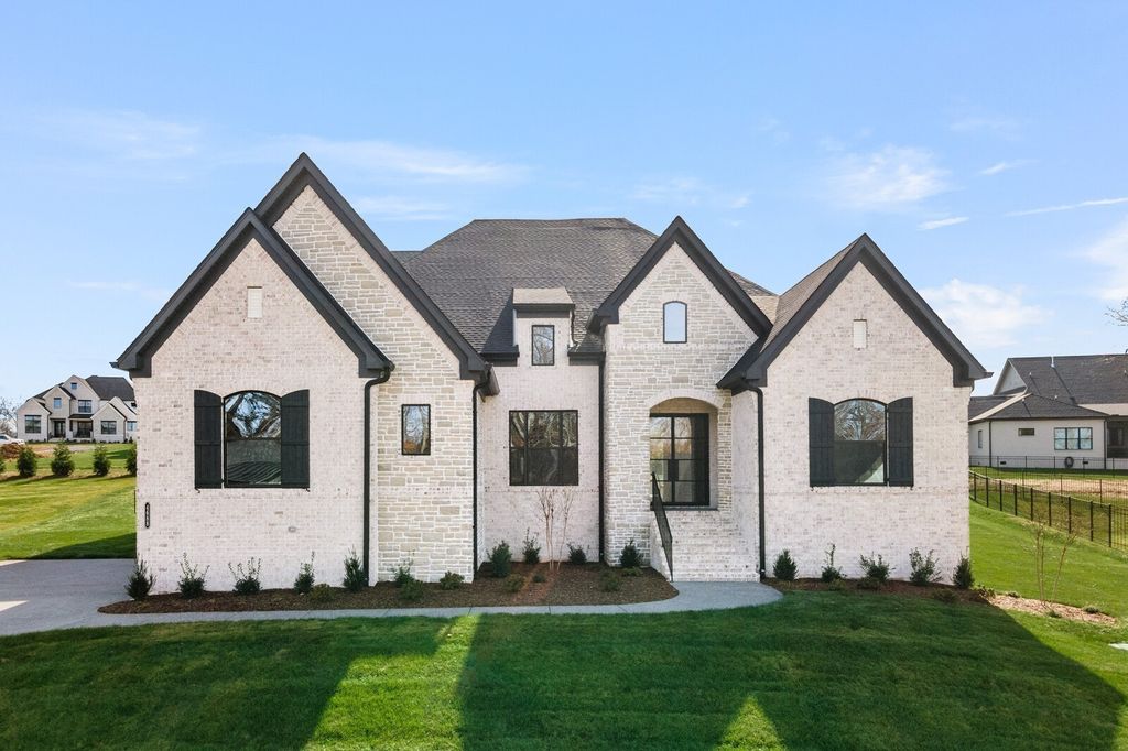 7265 Ruzek Court, Fairview, TN 37062