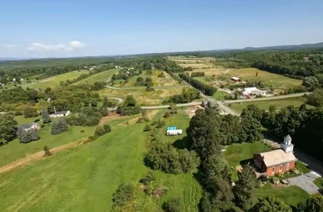 2760 Spear Street, Charlotte, VT 05445