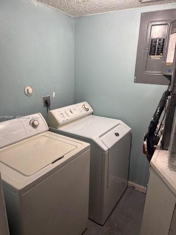 8682 NW 40th St 8682, Coral Springs, FL 33065