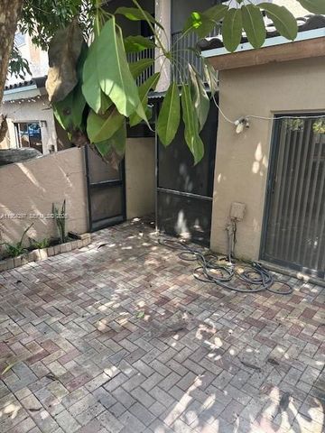 8682 NW 40th St 8682, Coral Springs, FL 33065