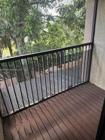 8682 NW 40th St 8682, Coral Springs, FL 33065