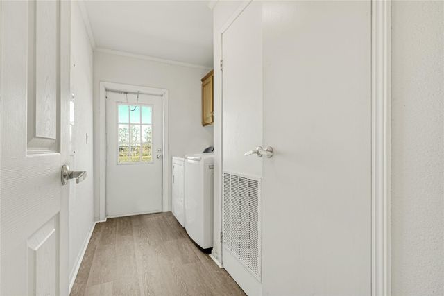 9222 Avenue C, Liverpool, TX 77577