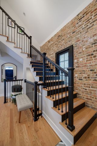 3501 W Beach Avenue, Chicago, IL 60651