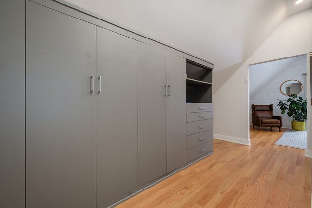 3501 W Beach Avenue, Chicago, IL 60651