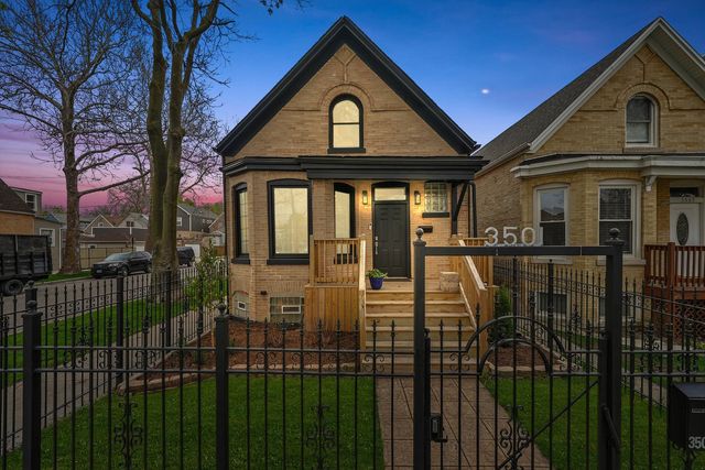 3501 W Beach Avenue, Chicago, IL 60651