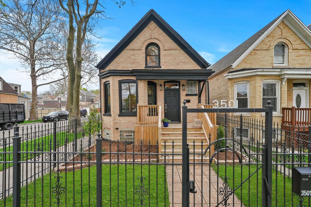 3501 W Beach Avenue, Chicago, IL 60651