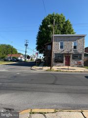 1501 ELIZABETH AVE, Reading, PA 19605