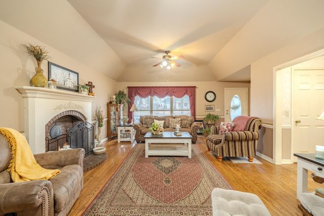 120 DAWN LN, Savannah, TN 38372