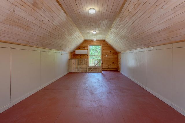 360 Mending Walls Road, Manchester, VT 05255
