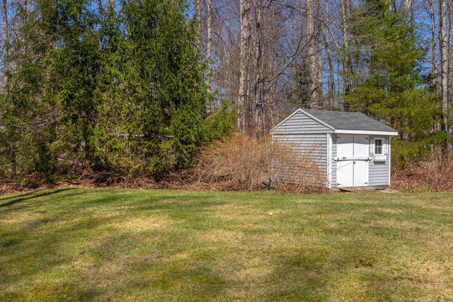 360 Mending Walls Road, Manchester, VT 05255