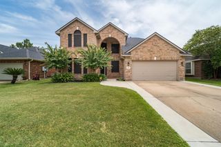 315 Blossomwood Drive, League City, TX 77573