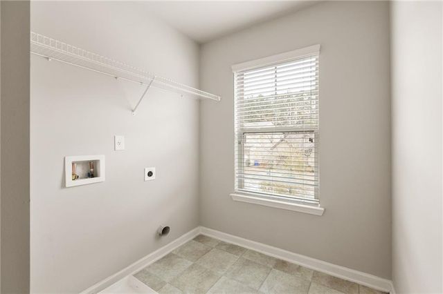 4497 Ravenwood Drive, Union City, GA 30291