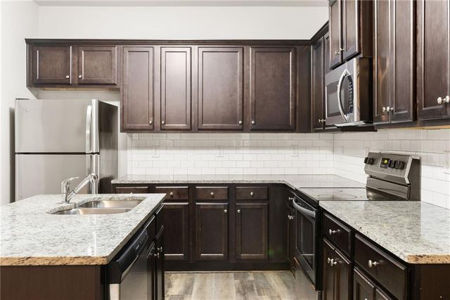 4497 Ravenwood Drive, Union City, GA 30291