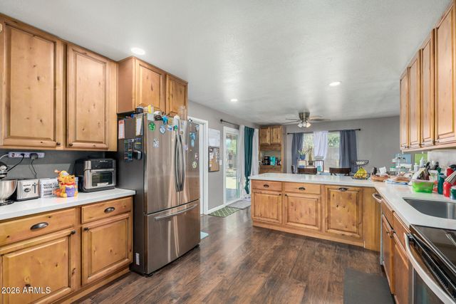 1833 N EDGEWATER Circle, Mesa, AZ 85207