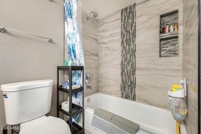 1833 N EDGEWATER Circle, Mesa, AZ 85207