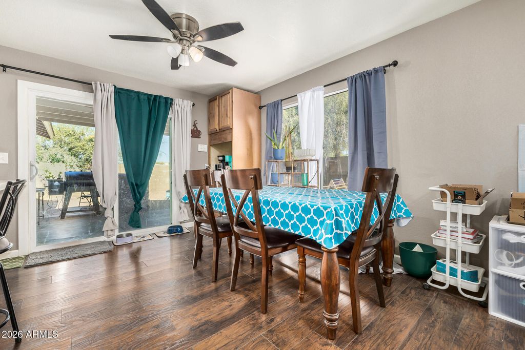Image 13 of property listing at 1833 N EDGEWATER Circle, Mesa, AZ 85207