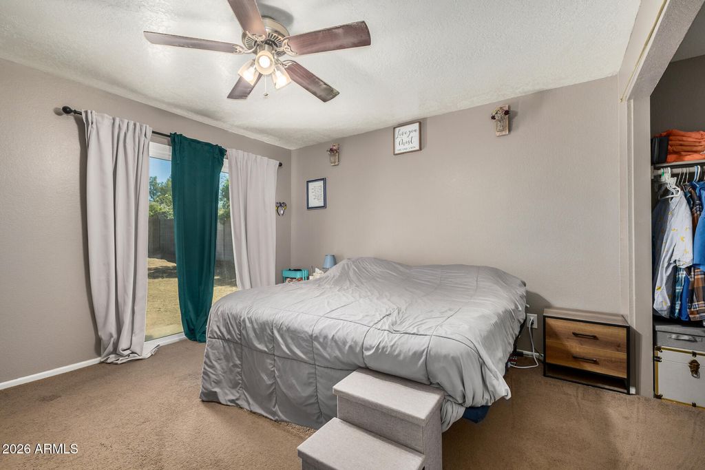 Image 17 of property listing at 1833 N EDGEWATER Circle, Mesa, AZ 85207