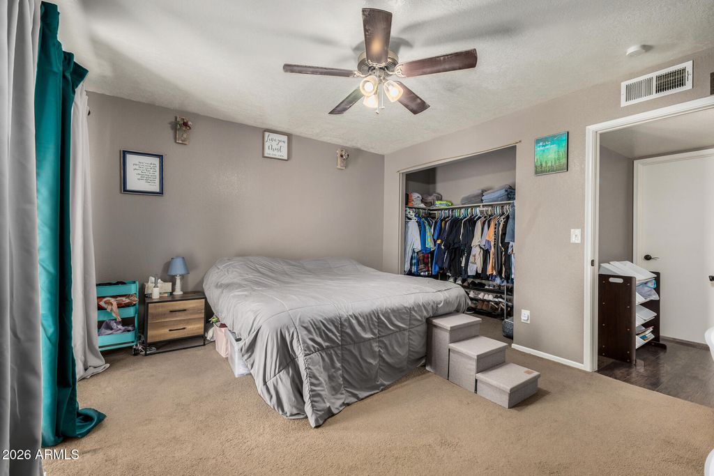 Image 18 of property listing at 1833 N EDGEWATER Circle, Mesa, AZ 85207