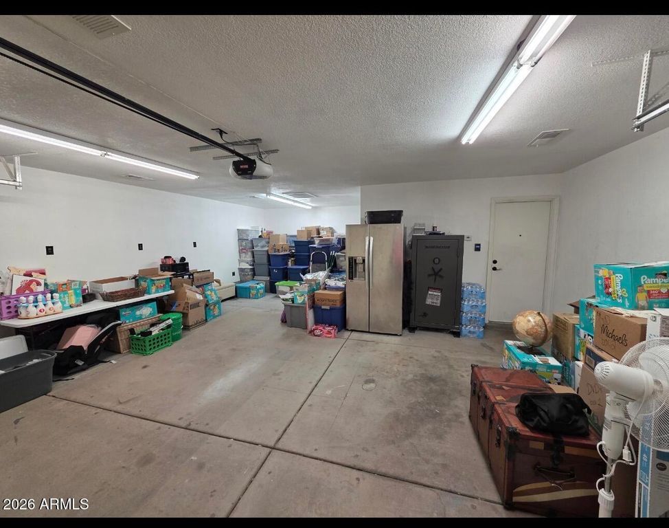 Image 3 of property listing at 1833 N EDGEWATER Circle, Mesa, AZ 85207