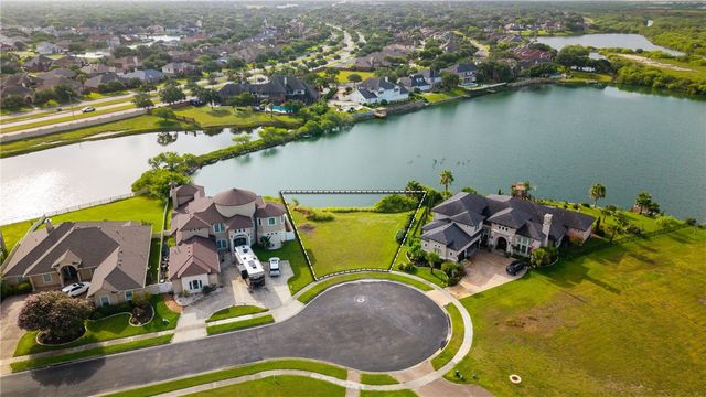 7650 Kings, Corpus Christi, TX 78413