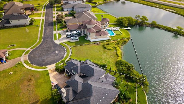 7650 Kings, Corpus Christi, TX 78413