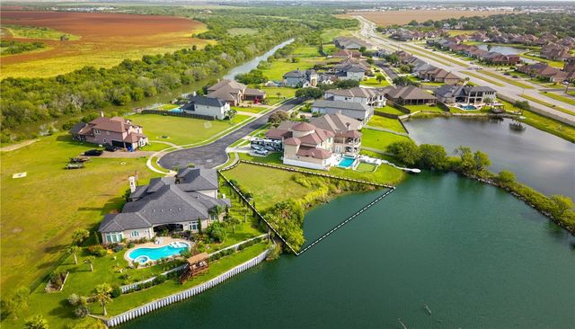7650 Kings, Corpus Christi, TX 78413