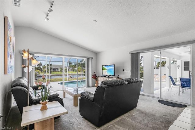 1432 Viking CT, Cape Coral, FL 33904