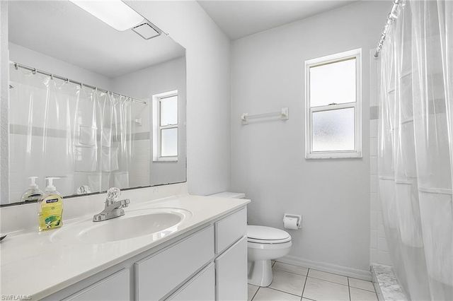 1432 Viking CT, Cape Coral, FL 33904