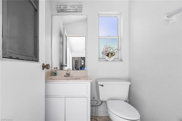 1432 Viking CT, Cape Coral, FL 33904