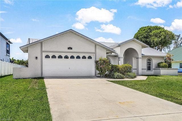 1432 Viking CT, Cape Coral, FL 33904