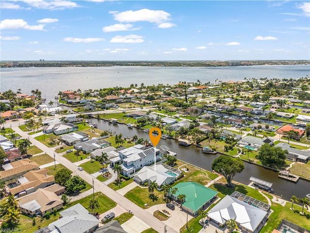 1432 Viking CT, Cape Coral, FL 33904