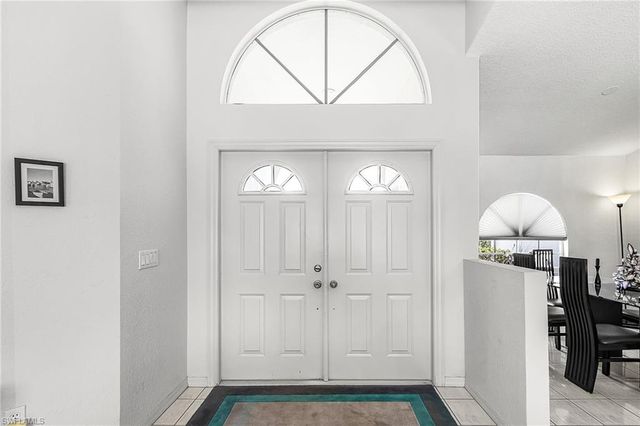 1432 Viking CT, Cape Coral, FL 33904