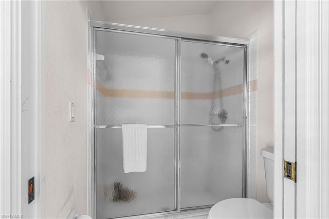 1432 Viking CT, Cape Coral, FL 33904