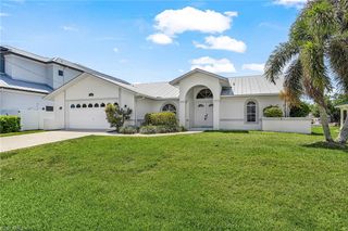 1432 Viking CT, Cape Coral, FL 33904